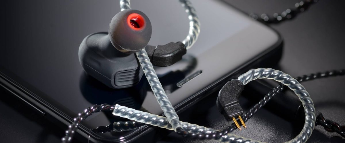 black-earbuds-and-smartphone-2021-08-26-15-46-00-utc